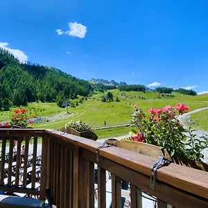 3* Hotel Le Balcon Des Ecrins
